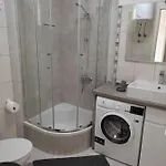 Grey House Apartman *