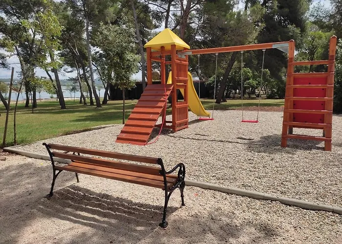 Grey House Apartman *